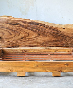 кровать из слэбов натурального карагача в стиле лофт