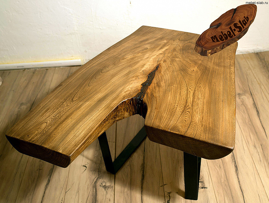 стол из дуба в стиле лофт с металлическими ножками
