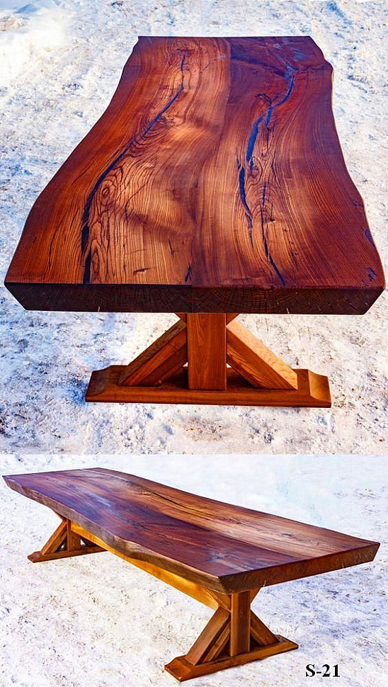 столик в стиле лофт из карагача с деревянным подстольем с царгой